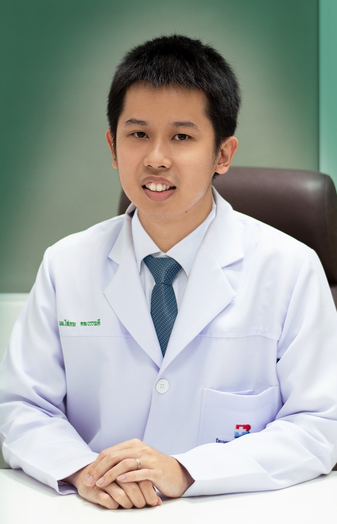 นายแพทย์ โสภณ คละวรรณดี
